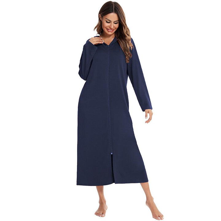 Warm and cozy women's hooded nightdress, full zip, mid-length with pockets for sleep.