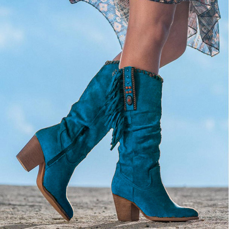 Comfortable women's Dakota knee-high western boots. Pointed toe, block heel, ideal for autumn & winter fashion.