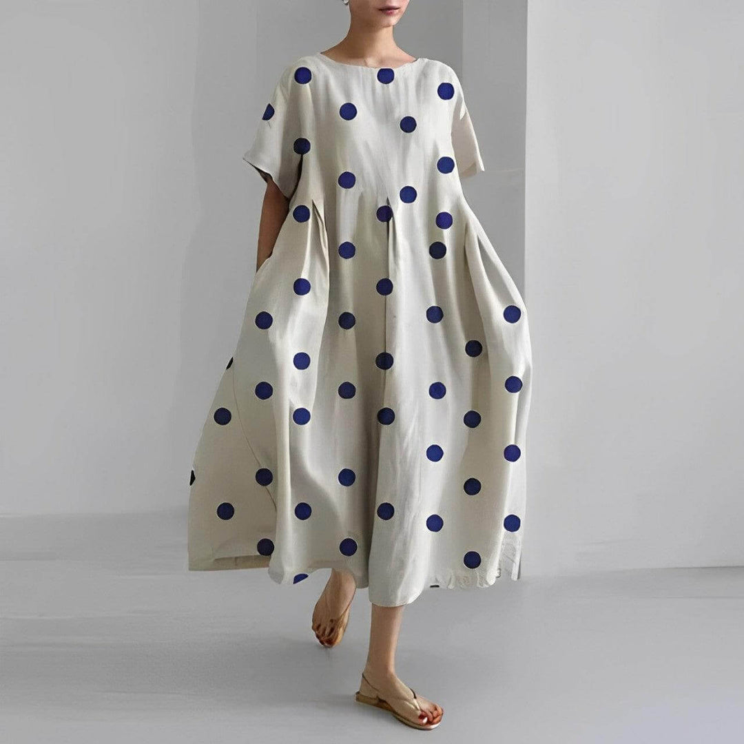 Effortless floral pattern swing dress for women, designed for ultimate casual comfort & style.