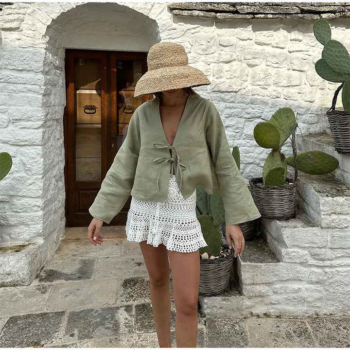 Women's casual front-tie crop top, an effortless addition to summer vacation outfits.