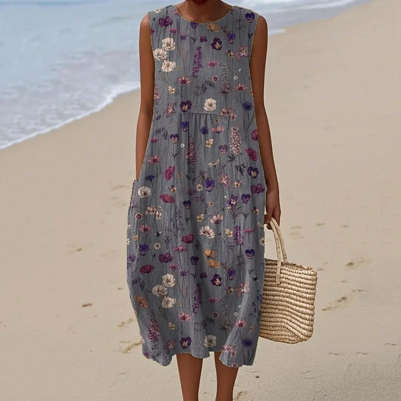 Women's effortlessly chic casual grey dress, perfect for everyday wear. Comfortable, relaxed fit, flowy summer/spring fashion.