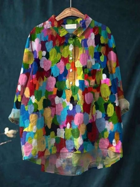 Casual women's floral blouse, an elegant versatile summer top for ladies' everyday style.