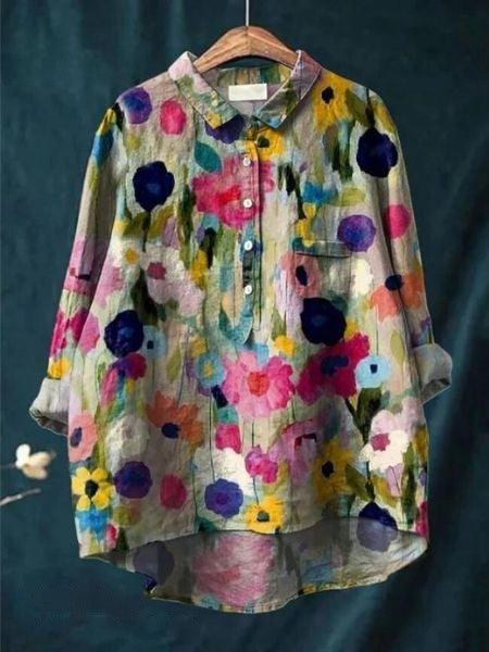 Elegant ladies' floral top, a relaxed fit printed blouse for feminine casual fashion.