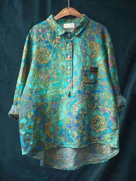 Versatile women's floral top, an elegant casual shirt for ladies' everyday fashion.