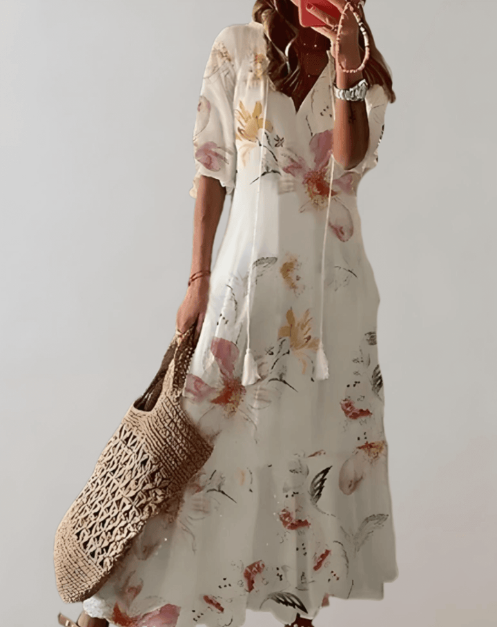 Elegant long floral maxi dress for women, bohemian style for spring and summer fashion.