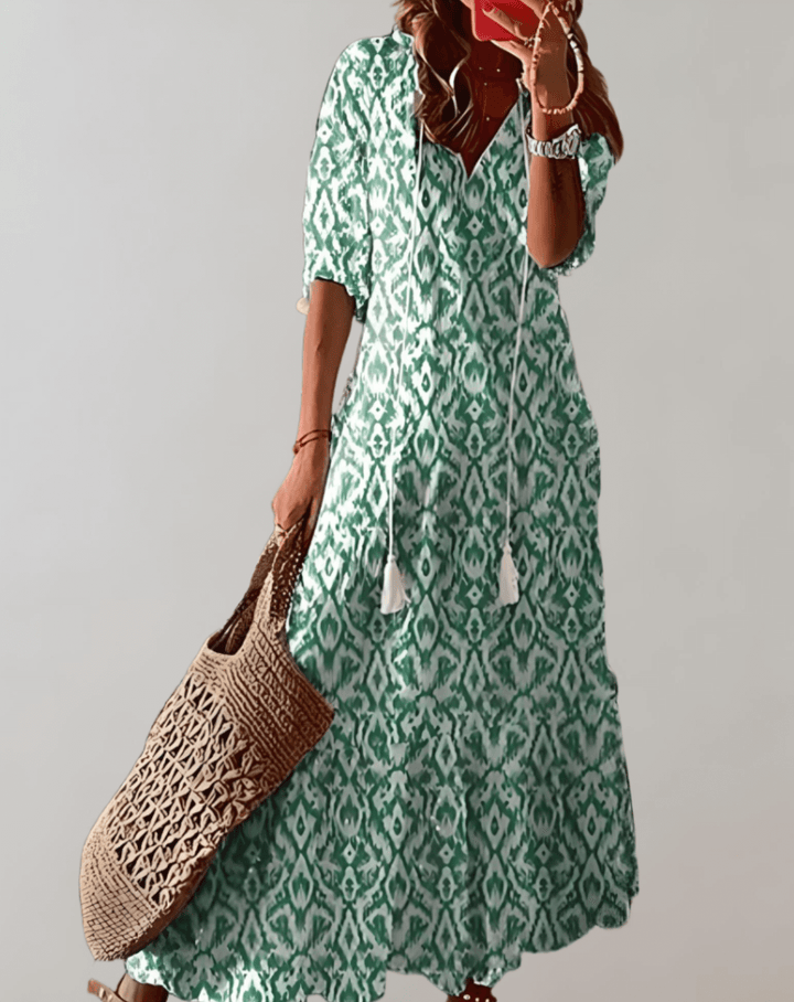Comfortable women's bohemian floral maxi dress, perfect for spring casual elegance.