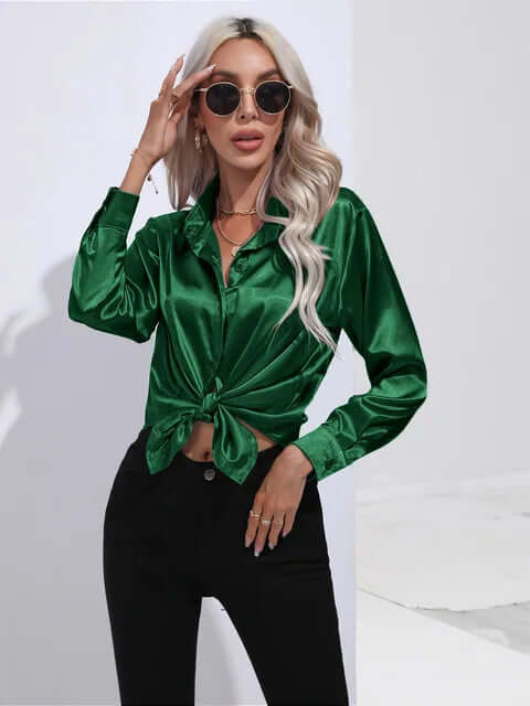 Casual yet chic: women's loose fit satin blouse with elegant long sleeves. Versatile fashion top.