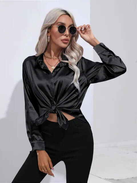Versatile women's satin blouse. Elegant long sleeve, loose fit for ultimate comfort & style.