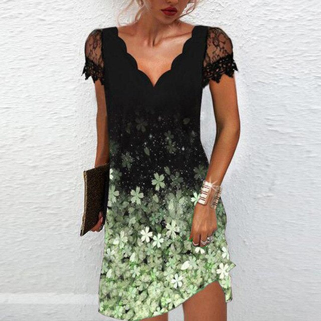 Elegant women's midi dress featuring exquisite details, a sophisticated choice for any special occasion.