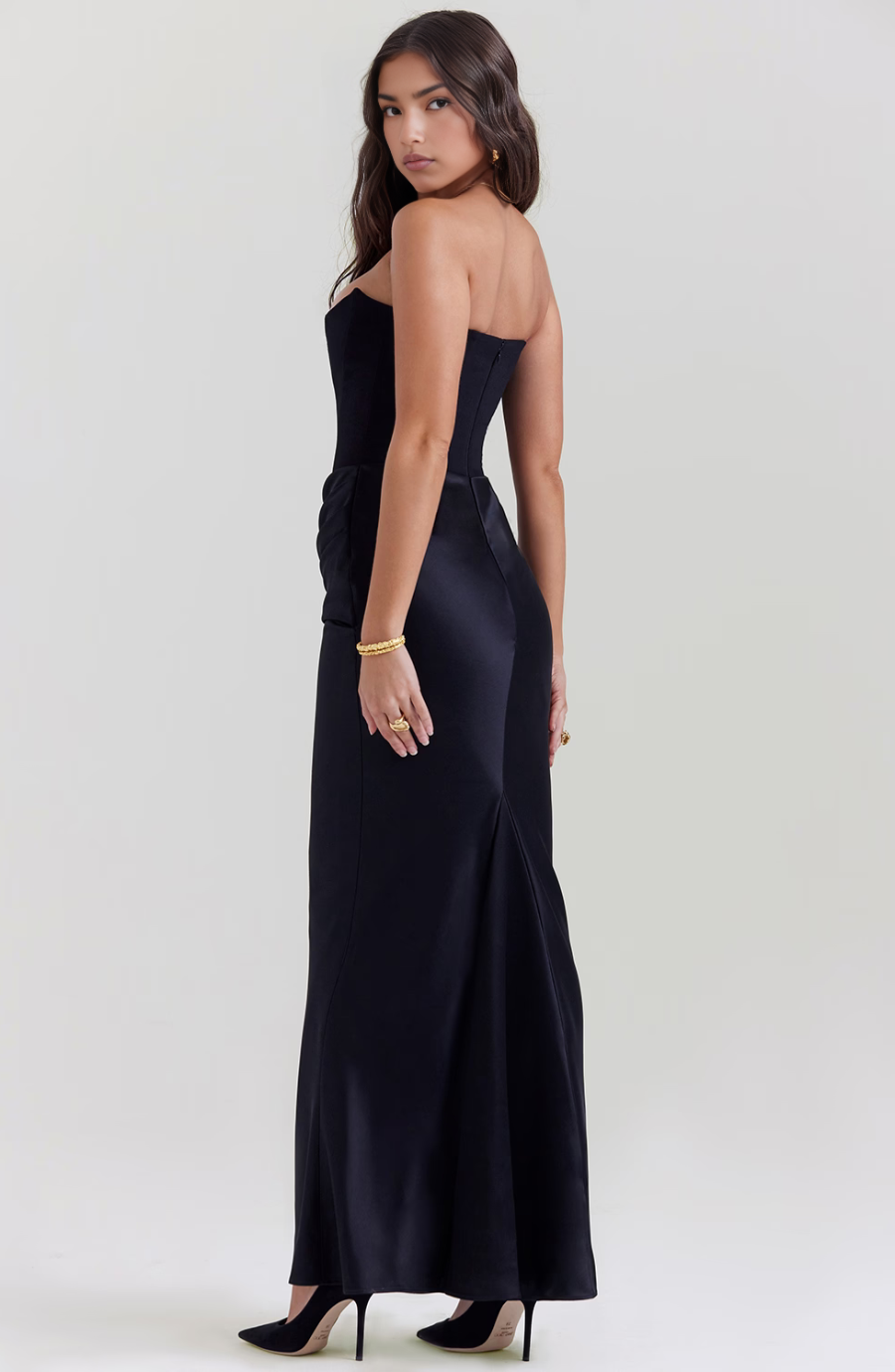 Women's elegant strapless maxi dress, a chic corset style for evening wear & parties.