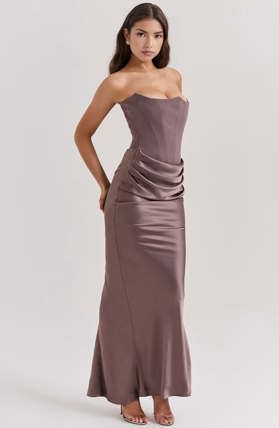 Elegant women's strapless maxi gown, a sophisticated corset design for glamorous evening fashion.