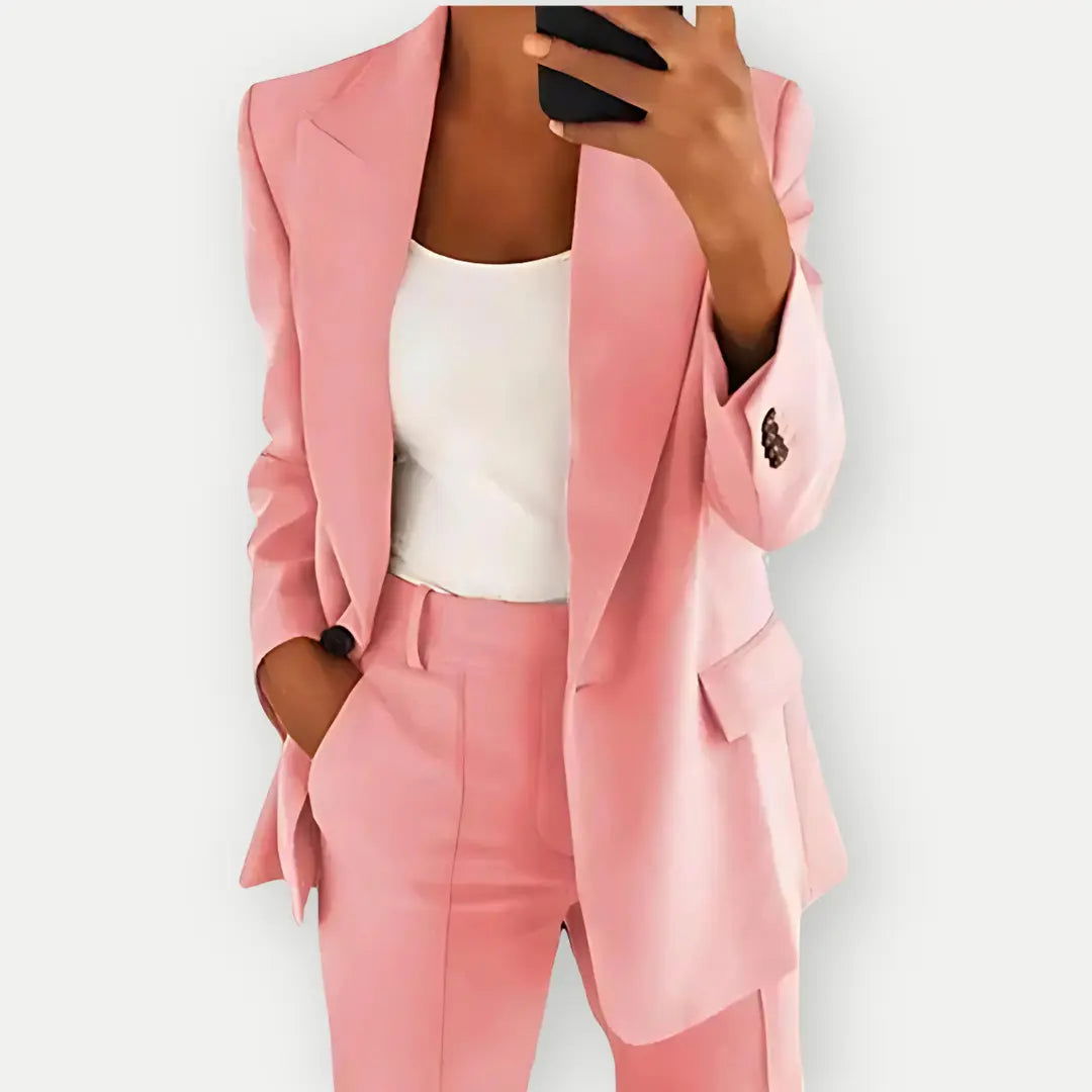 Professional women's tailored suit set: polyester blazer & trousers. Elegant business wear for women.