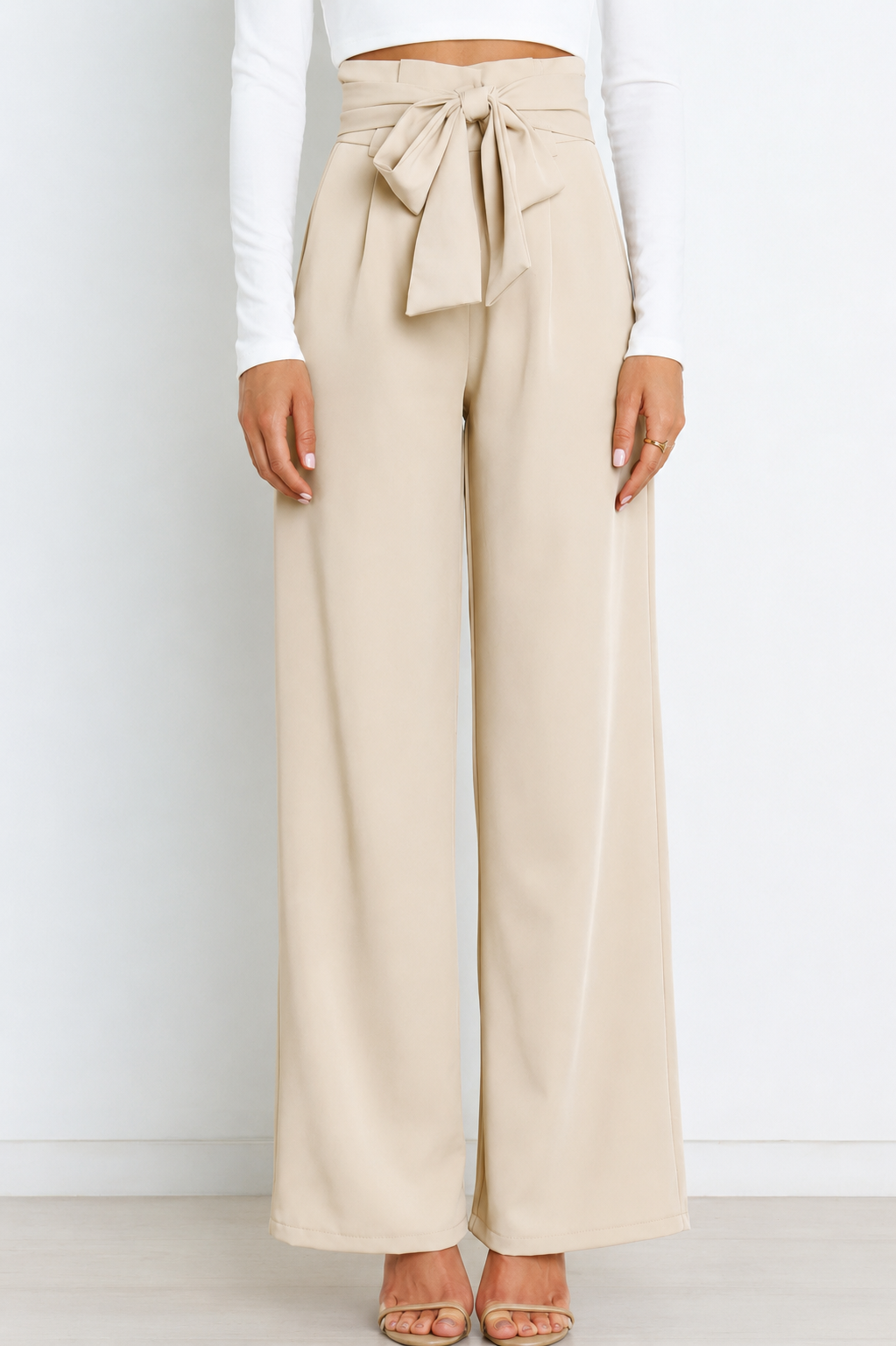 Women's elegant wide leg high waist work pants, professional office trousers for business casual and fashion.