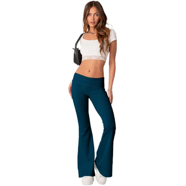 Effortless women's fashion: stretch flared pants for versatile, stylish casual wear.