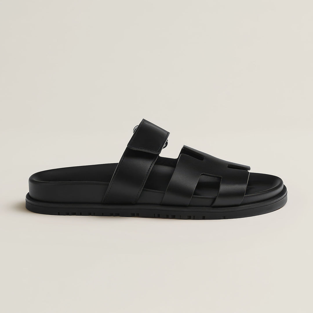 Everyday style women's slip-on flat sandals, perfect for summer comfort.