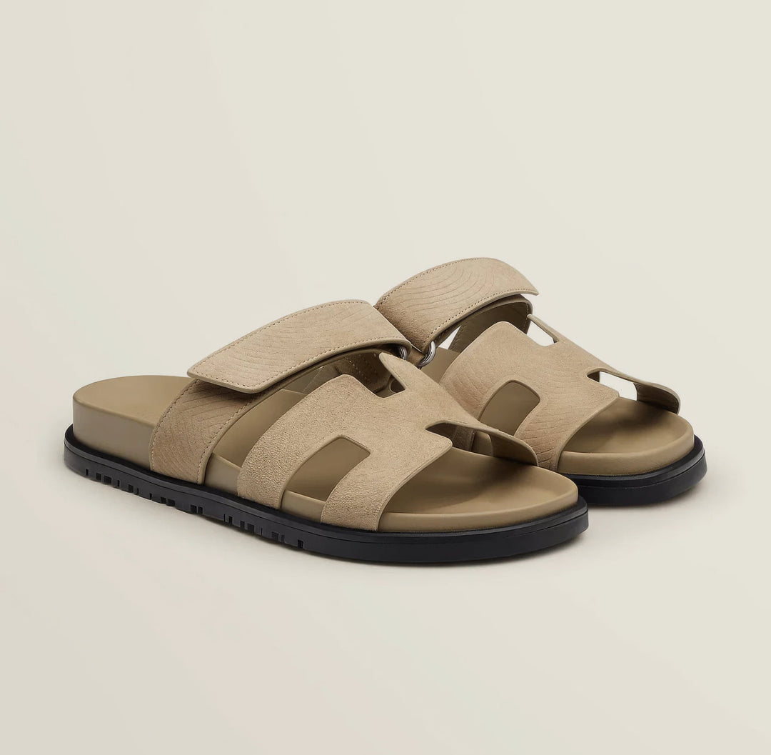 Comfortable women's slip-on sandals, flat sole for versatile everyday style.