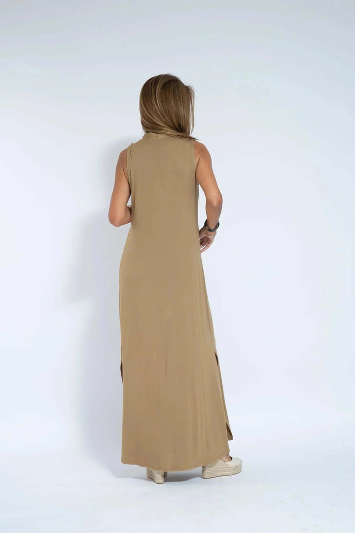 Versatile women's flowy long maxi dress & cardigan. Casual yet elegant two-piece summer apparel.