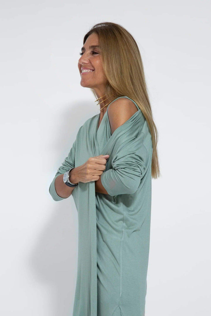 Women's casual flowy maxi dress and cardigan. A comfortable, elegant two-piece for versatile everyday wear.