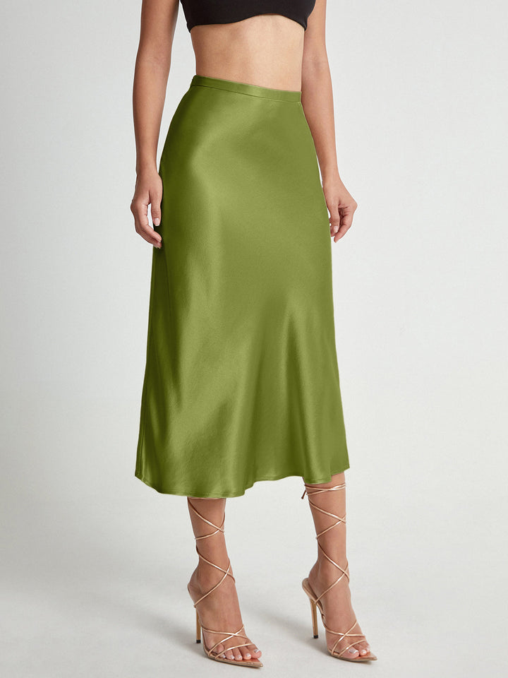 Women's flowy midi skirt, high-waisted A-line, perfect for elegant office wear or chic evening parties.