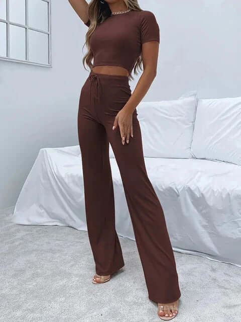 Spring summer women's wide leg pants. Flowy, comfortable, and stylish.