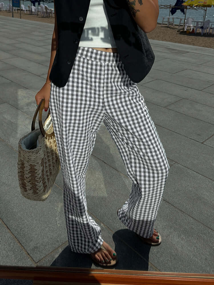 Breathable gingham print wide-leg pants for women, offering a relaxed fit and effortless style.