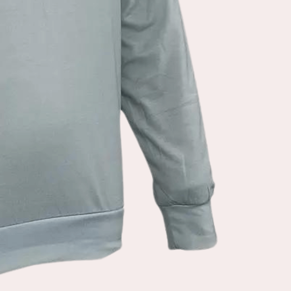 Women's gradient pullover sweatshirt, a comfortable & stylish crewneck. Breathable long sleeve for all-season fashion.