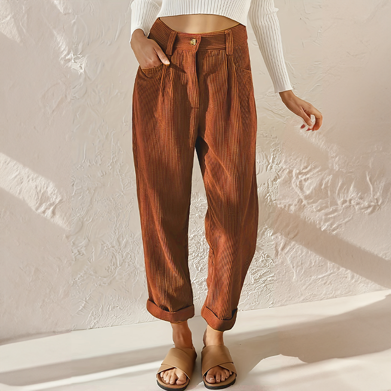 Stylish women's high waist pants, classic tapered leg & relaxed fit. Perfect for versatile everyday fashion.