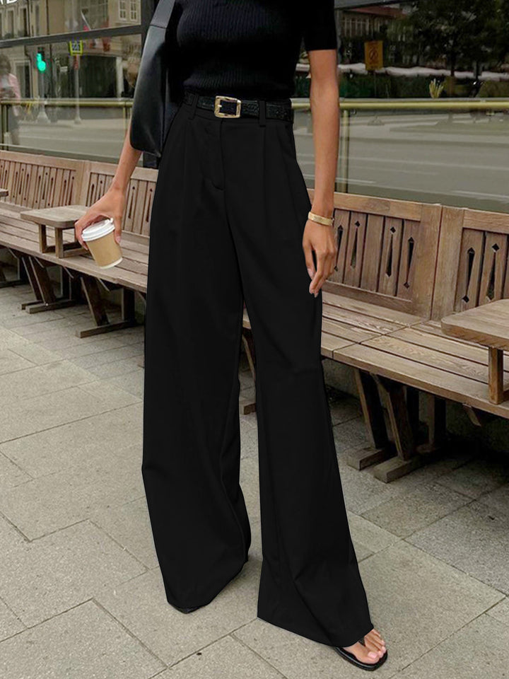 Versatile women's wide-leg tailored trousers, perfect for office wear or chic casual ensembles.