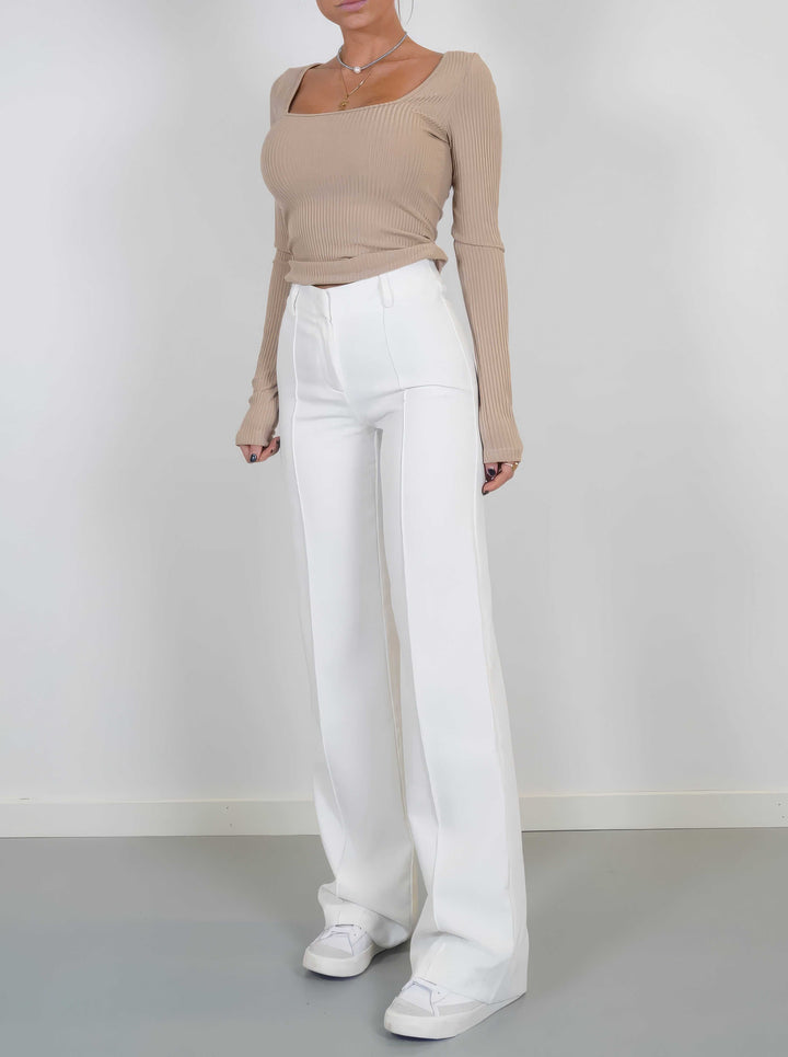 Comfortable women's palazzo pants with a high waist and wide leg, perfect for versatile fashion and elegant looks.
