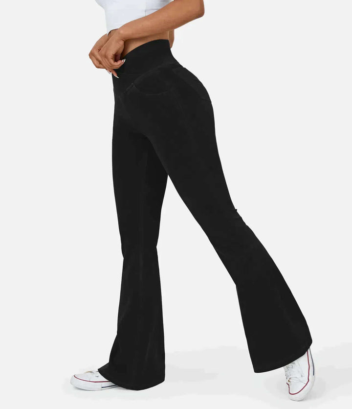 Versatile women's high-waisted elastic flared jeans, stretch denim for all-day comfort.