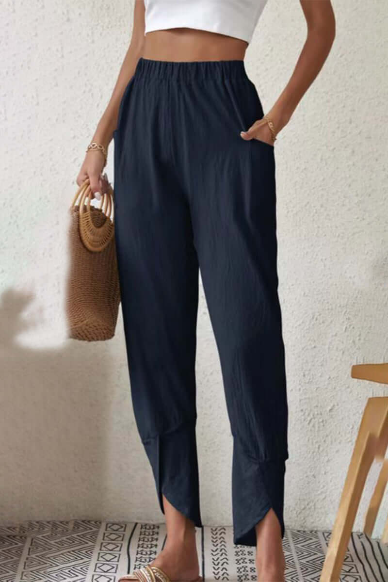 Women's high-waisted Harlan pants, loose fit, comfortable cotton for casual everyday wear. Stylish & versatile.