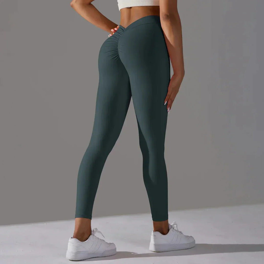 Comfortable scrunch compression gym leggings for women, designed for intense workouts & style.