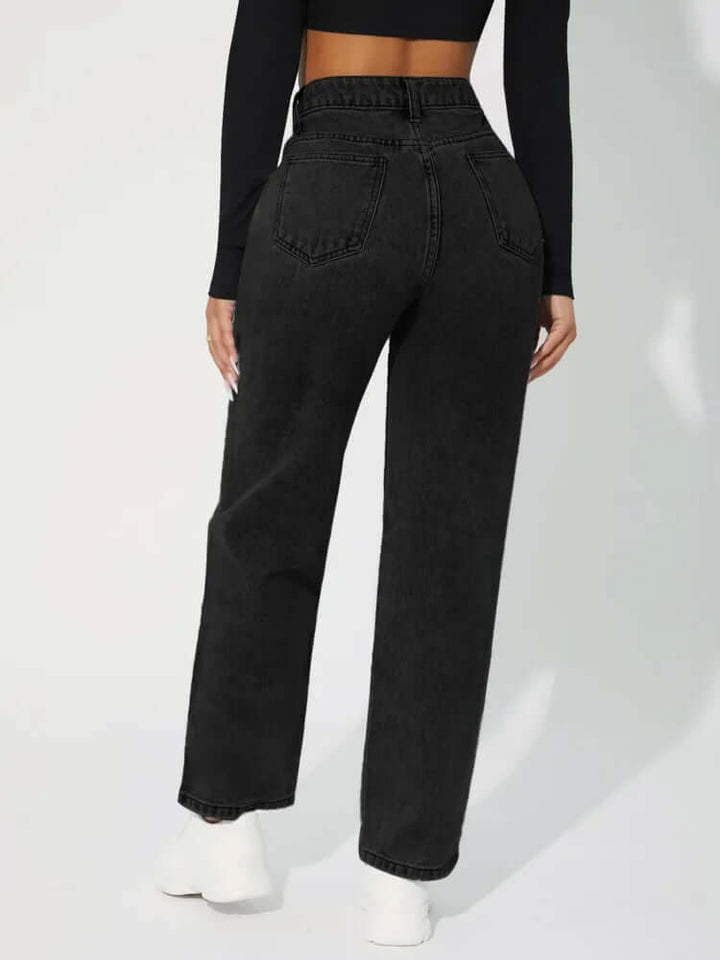 Versatile women's straight leg high-waisted jeans, ideal for fashion-forward casual looks and daily comfort.