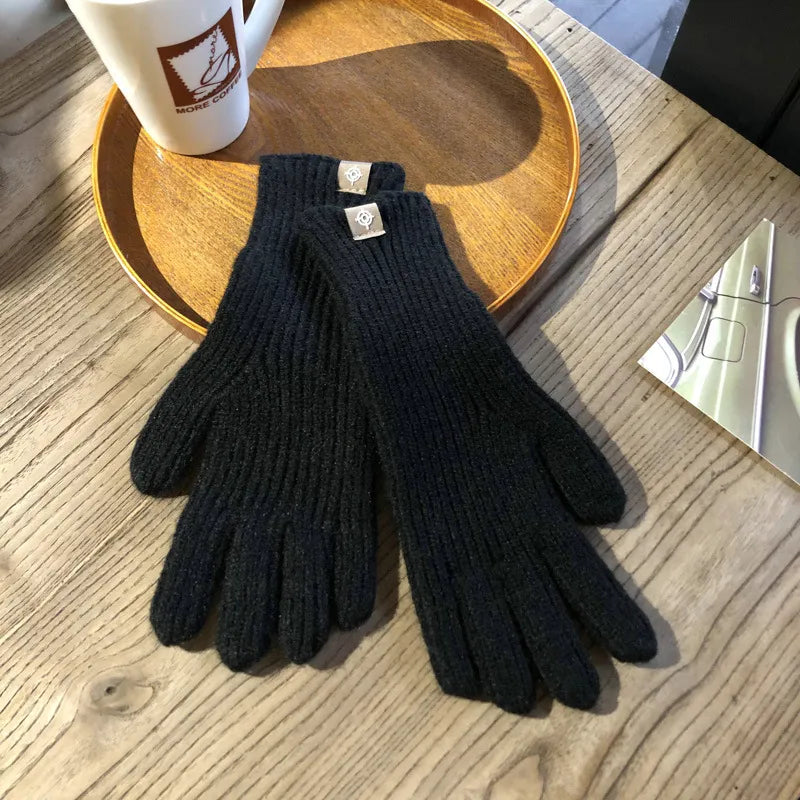 Premium Isolde women's warm gloves, cotton material with full touchscreen capabilities for cold days.