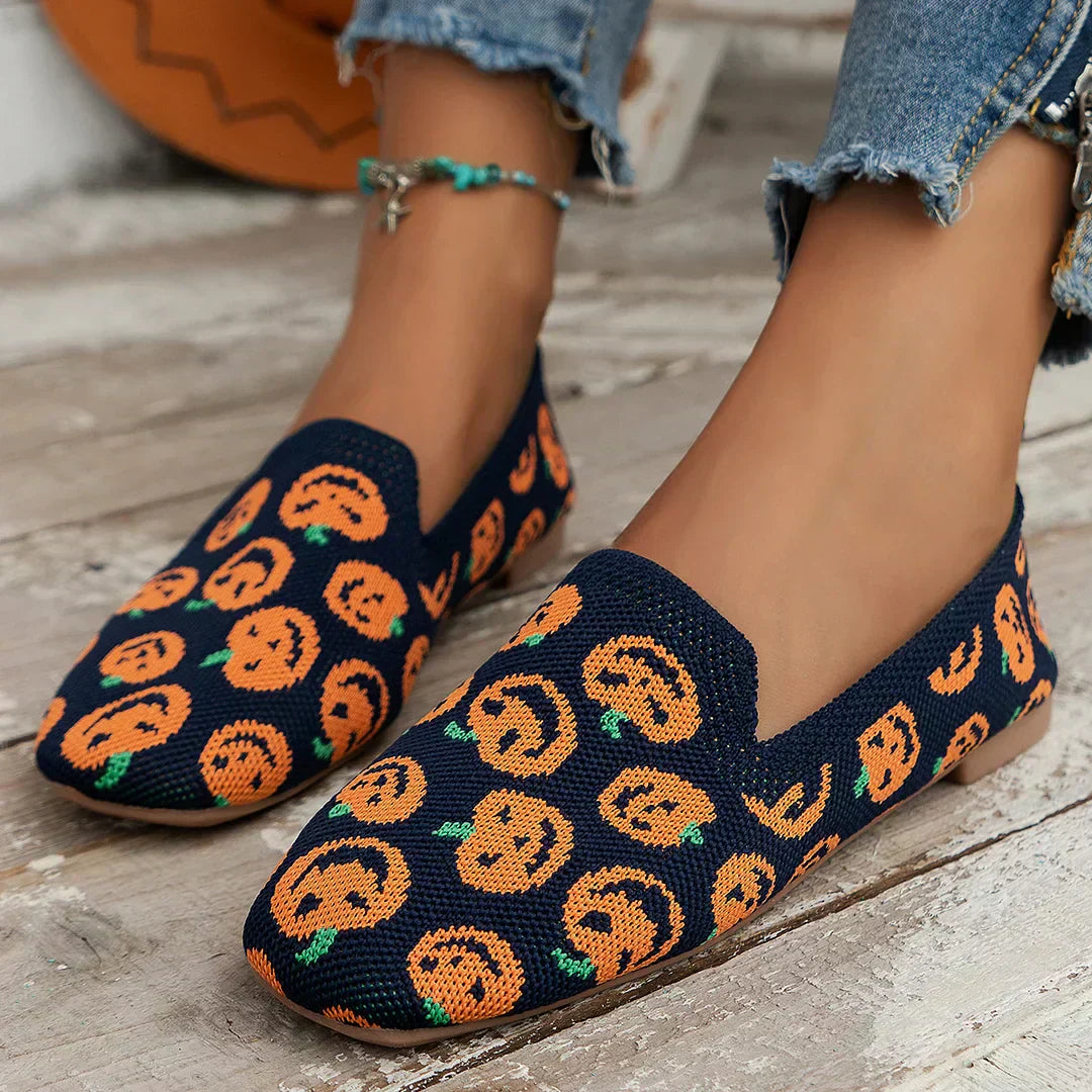 Breathable women's knit slip-on shoes with a square toe. Comfortable fashion flats for casual wear.