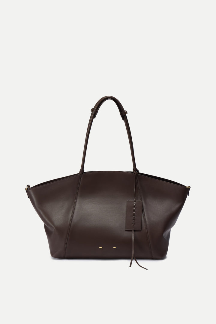 Women's large travel tote bag, spacious & stylish, perfect for daily commutes or weekend getaways.