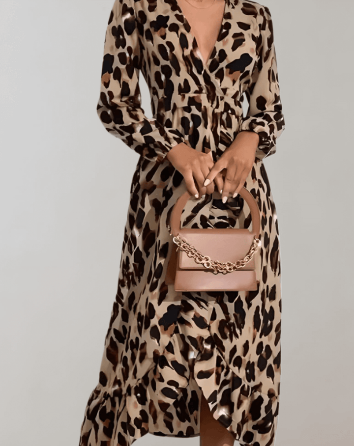 Women's leopard print casual midi dress. Perfect summer fashion with animal print.