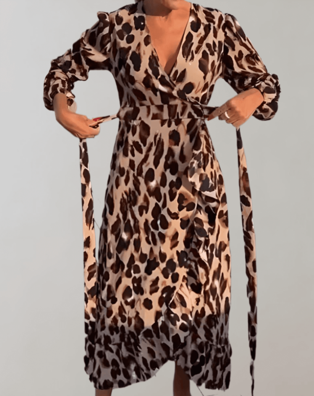 Stylish women's animal print midi dress. A must-have casual summer dress for your wardrobe.