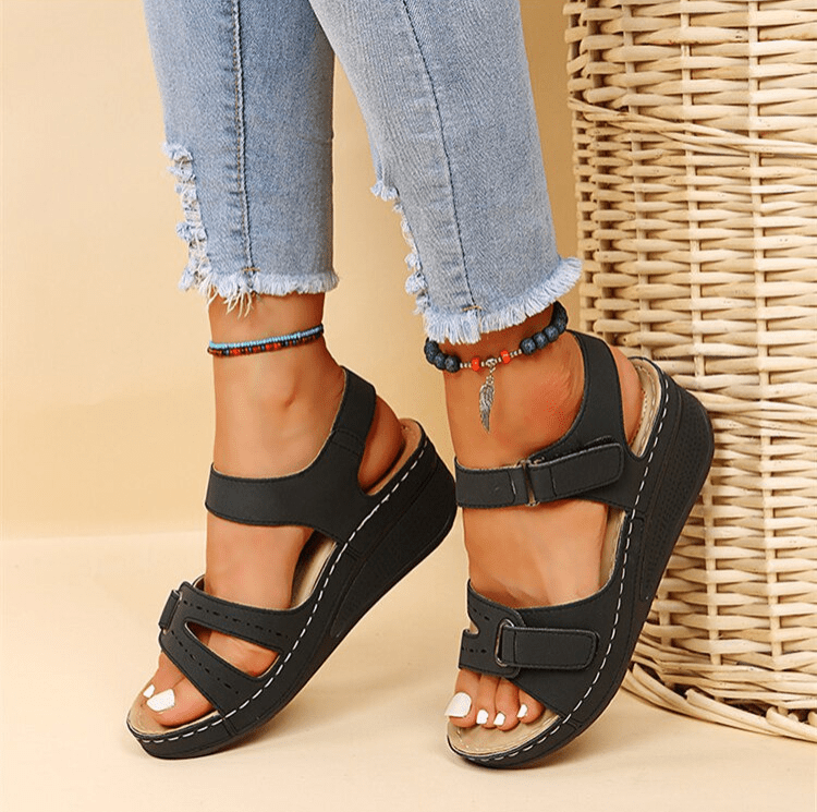 Women's lightweight orthopedic comfort sandals with adjustable strap and arch support