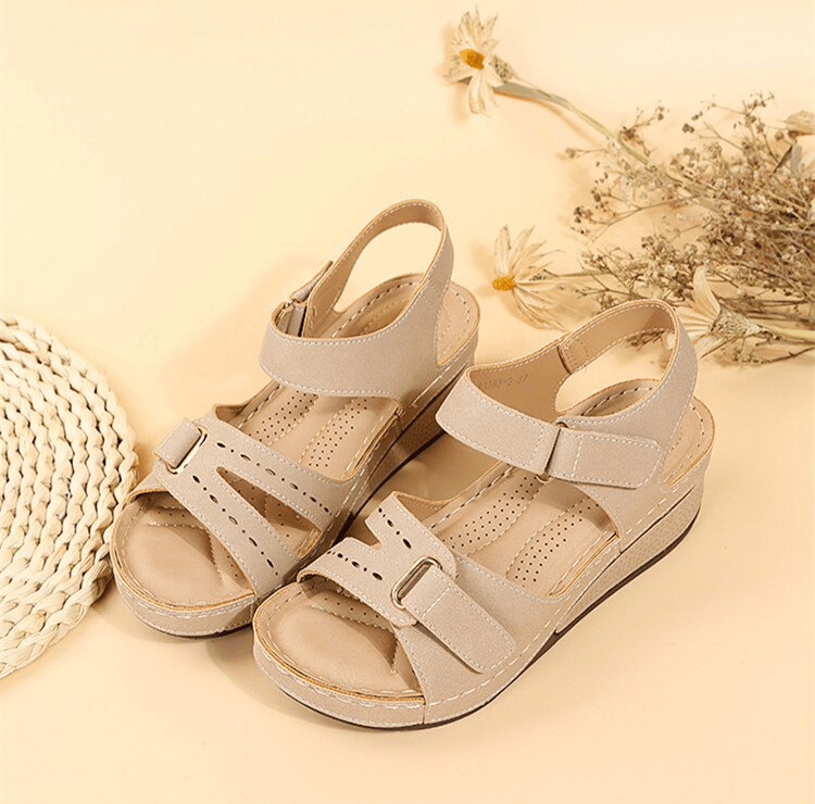 Stylish women's lightweight sandals with superior arch support and comfort