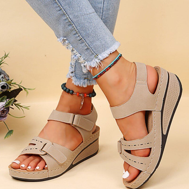 Women's orthopedic sandals in a neutral color, suitable for various outfits