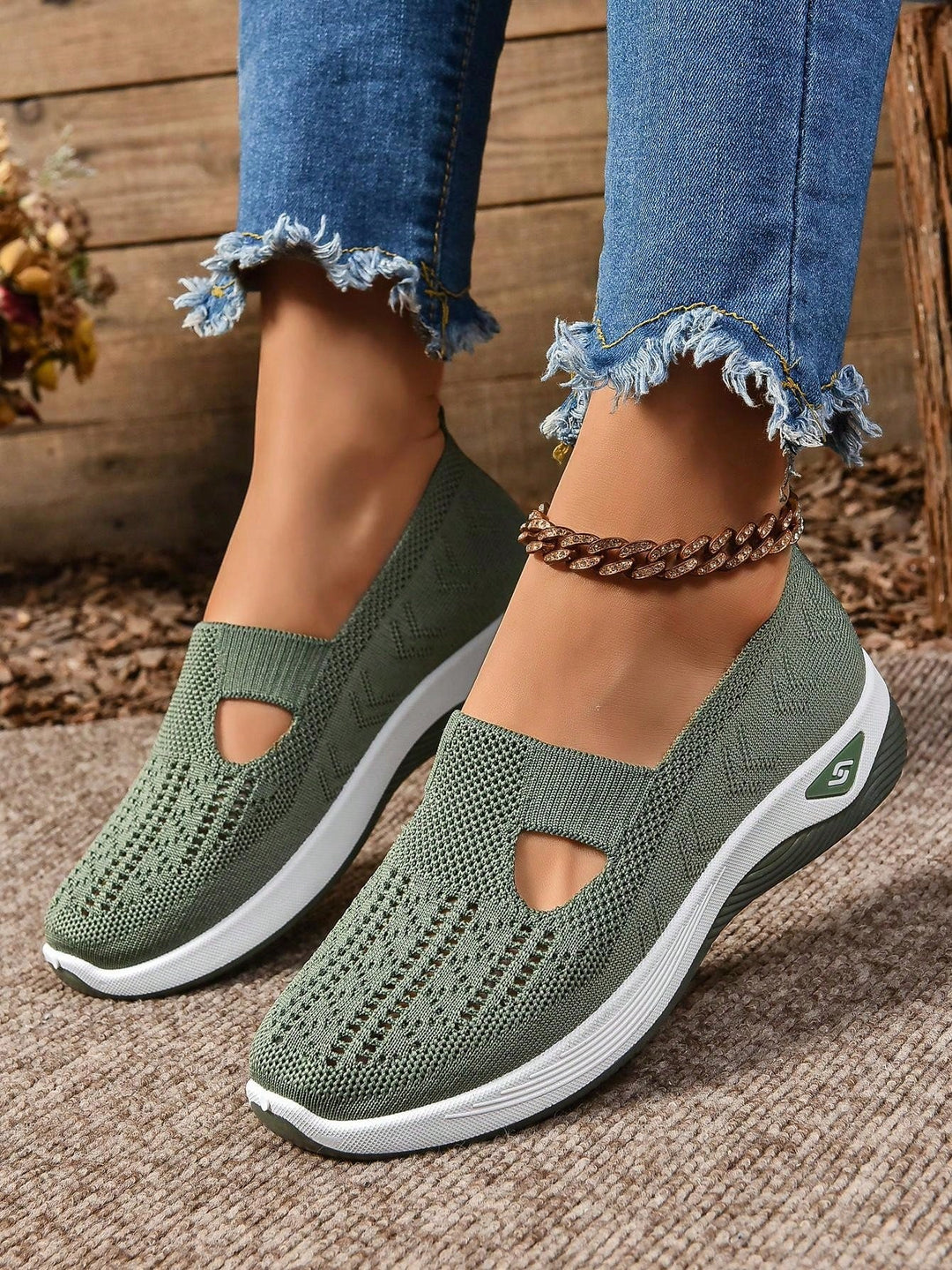 Comfortable women's summer shoes, lightweight orthopedic slip-on for easy wear.