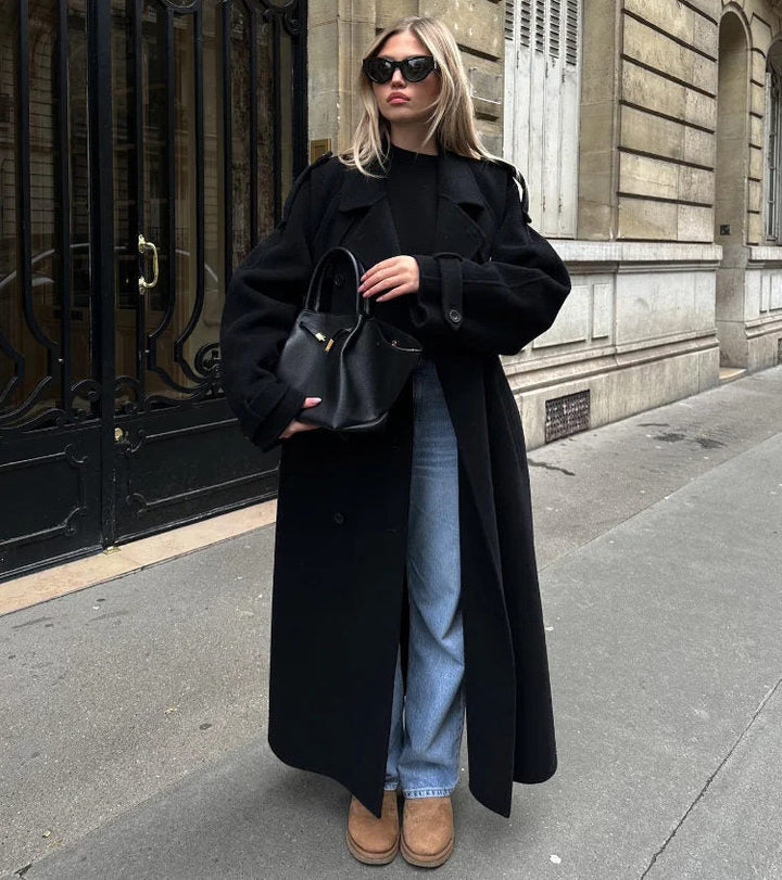 Women's long belted trench coat, oversized for effortless style, perfect fall/spring outerwear.