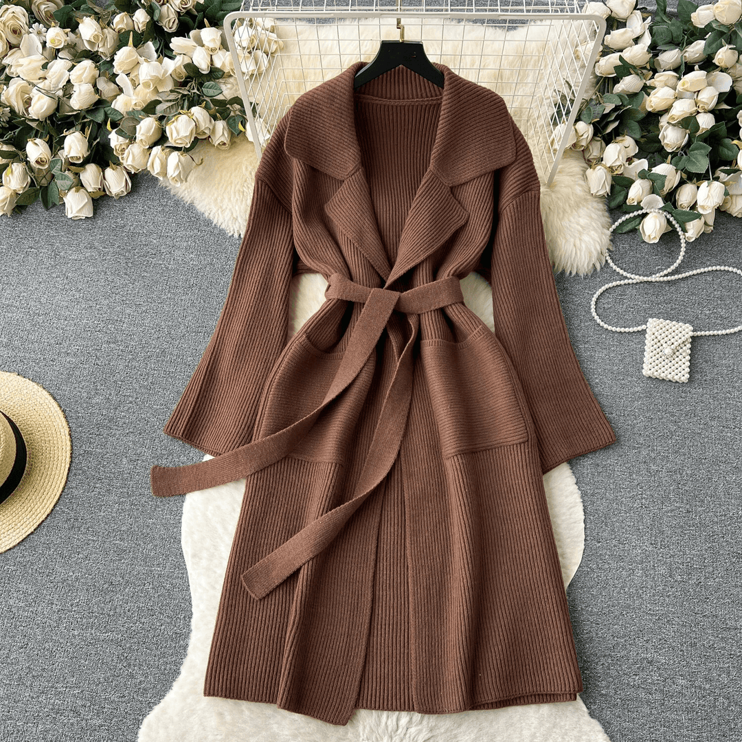 Women's long knit cardigan in a cozy, stylish design, perfect for elegant fall & winter layering.
