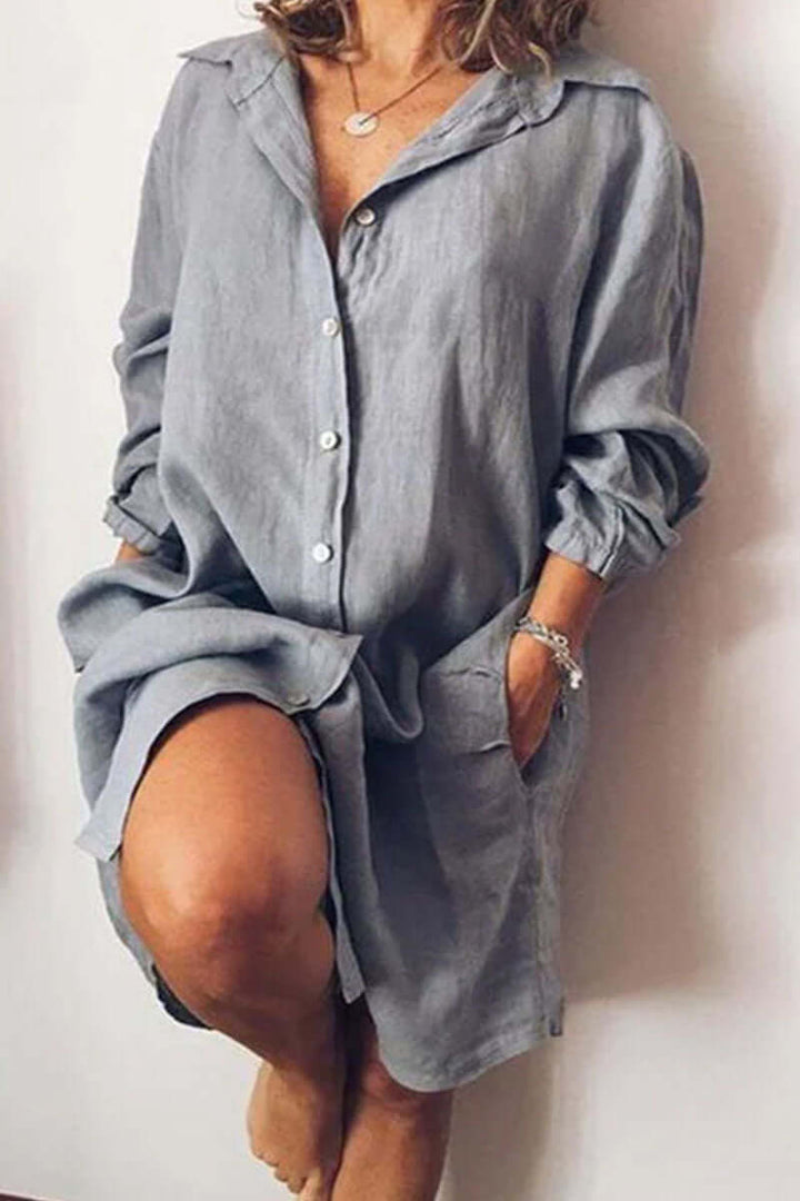 Comfortable loose-fit women's long sleeve casual shirt dress. Versatile knee-length dress, perfect for spring/autumn fashion.
