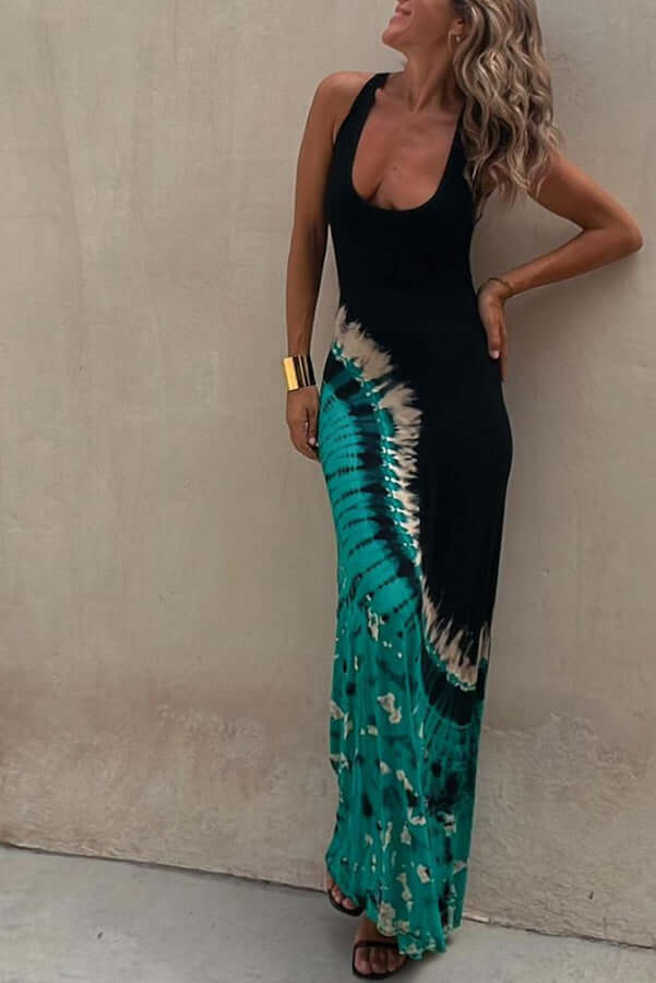 Versatile women's long-sleeve summer dress. Elegant A-line cut, ideal for casual or fashion events.