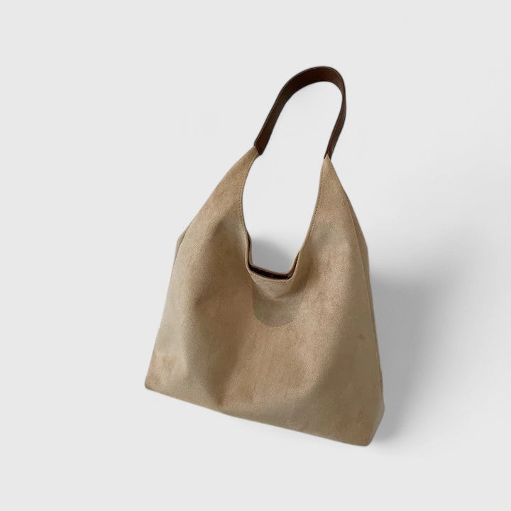 Essential women's minimalist shoulder bag, everyday versatility, a stylish and practical fashion accessory.