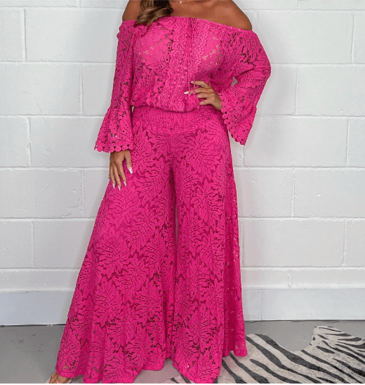 Women's open-knit two-piece set, a relaxed casual wear outfit perfect for summer and spring fashion.