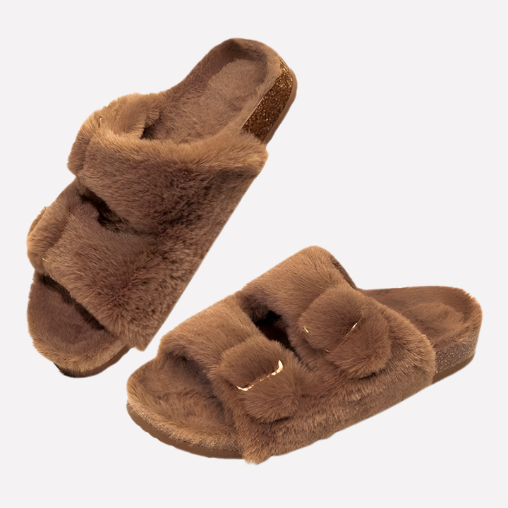Breathable open toe women's slippers, ideal comfort shoes for casual indoor-outdoor activities.