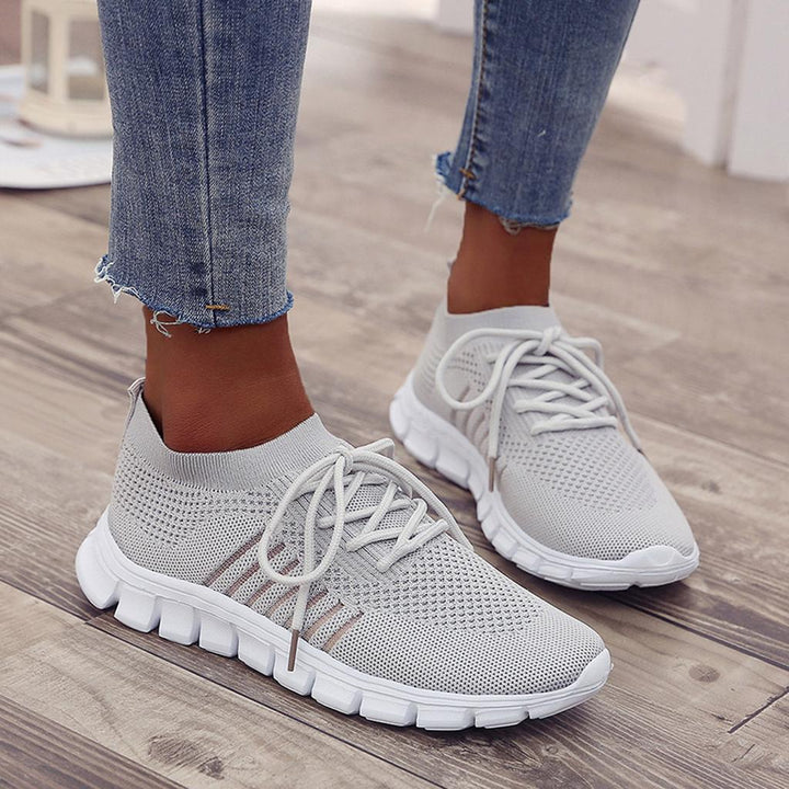 Lightweight women's casual walking sneakers, designed for everyday orthopedic comfort.